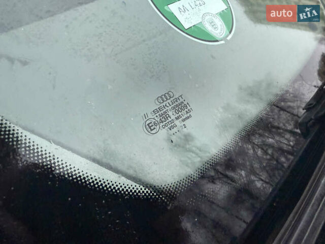Сірий Ауді А4, об'ємом двигуна 1.6 л та пробігом 206 тис. км за 4450 $, фото 21 на Automoto.ua