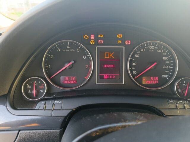 Сірий Ауді А4, об'ємом двигуна 2 л та пробігом 293 тис. км за 4800 $, фото 3 на Automoto.ua