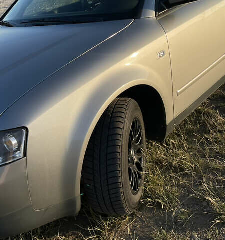 Серый Ауди А4, объемом двигателя 2 л и пробегом 250 тыс. км за 5200 $, фото 4 на Automoto.ua