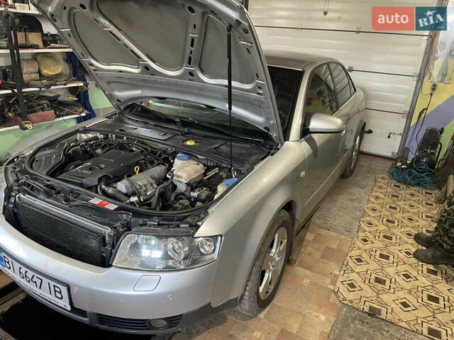 Сірий Ауді А4, об'ємом двигуна 1.8 л та пробігом 408 тис. км за 5000 $, фото 5 на Automoto.ua
