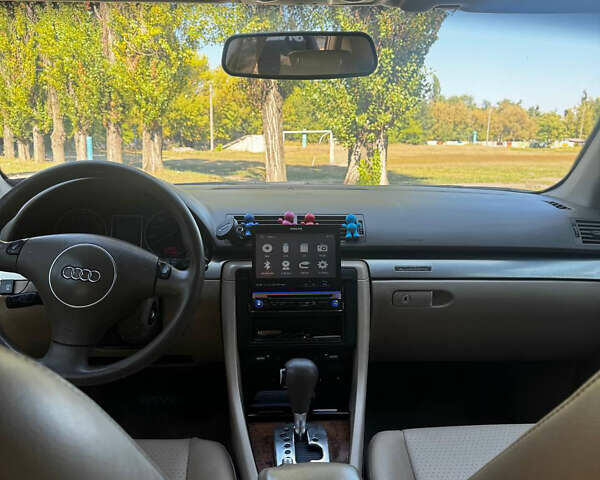 Серый Ауди А4, объемом двигателя 1.78 л и пробегом 212 тыс. км за 5000 $, фото 13 на Automoto.ua