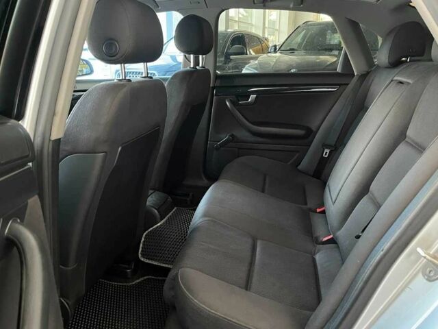Сірий Ауді А4, об'ємом двигуна 1.6 л та пробігом 249 тис. км за 4500 $, фото 14 на Automoto.ua