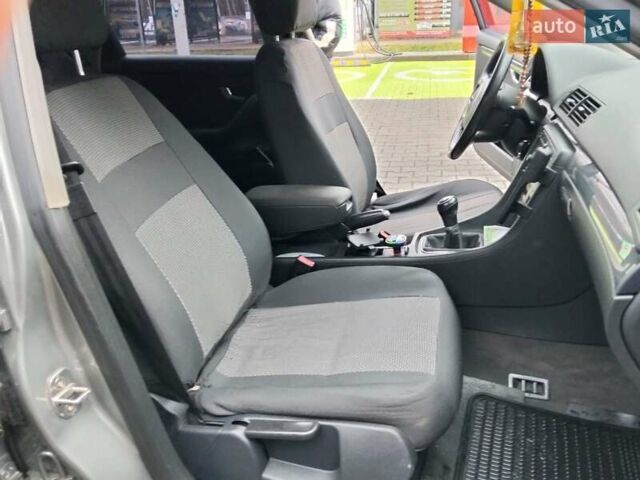 Сірий Ауді А4, об'ємом двигуна 1.98 л та пробігом 296 тис. км за 5100 $, фото 15 на Automoto.ua