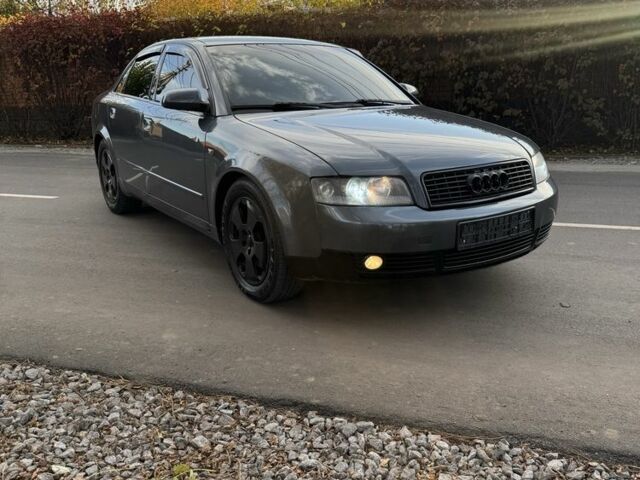 Серый Ауди А4, объемом двигателя 2.5 л и пробегом 300 тыс. км за 4500 $, фото 7 на Automoto.ua