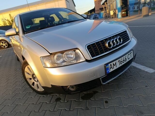 Сірий Ауді А4, об'ємом двигуна 2 л та пробігом 293 тис. км за 4800 $, фото 9 на Automoto.ua