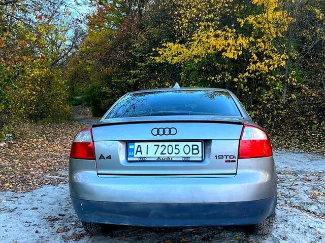 Сірий Ауді А4, об'ємом двигуна 1.9 л та пробігом 336 тис. км за 4500 $, фото 3 на Automoto.ua