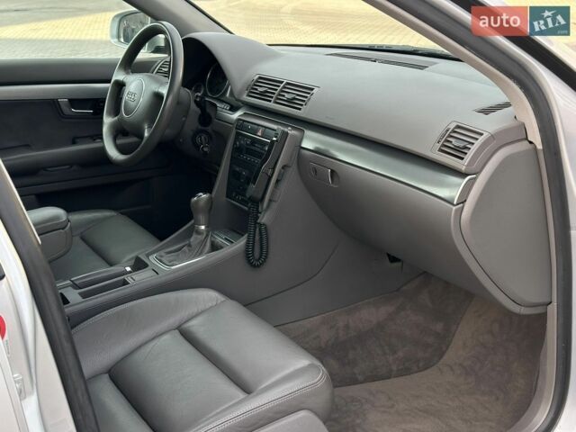 Сірий Ауді А4, об'ємом двигуна 1.8 л та пробігом 224 тис. км за 5550 $, фото 12 на Automoto.ua