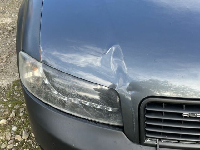 Сірий Ауді А4, об'ємом двигуна 1.8 л та пробігом 230 тис. км за 3000 $, фото 3 на Automoto.ua