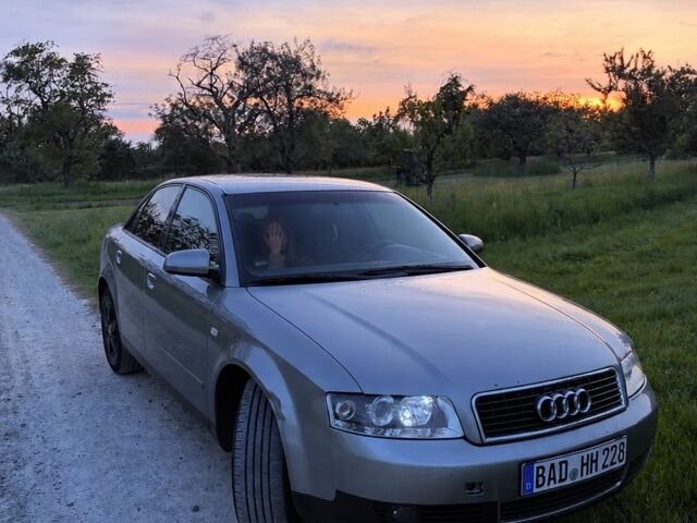 Серый Ауди А4, объемом двигателя 2 л и пробегом 2 тыс. км за 3780 $, фото 4 на Automoto.ua