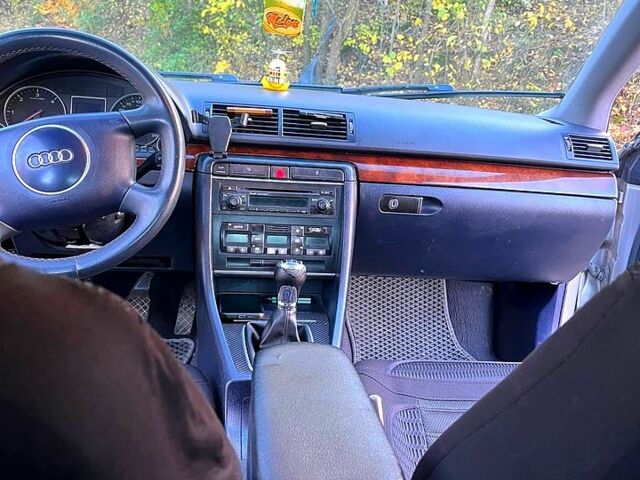 Сірий Ауді А4, об'ємом двигуна 1.9 л та пробігом 336 тис. км за 4500 $, фото 7 на Automoto.ua
