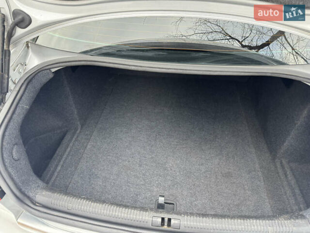 Сірий Ауді А4, об'ємом двигуна 1.6 л та пробігом 259 тис. км за 4500 $, фото 42 на Automoto.ua