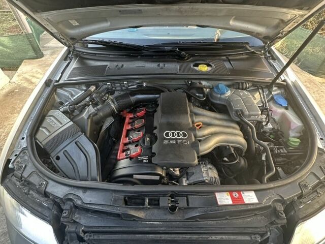 Серый Ауди А4, объемом двигателя 2 л и пробегом 153 тыс. км за 4999 $, фото 9 на Automoto.ua