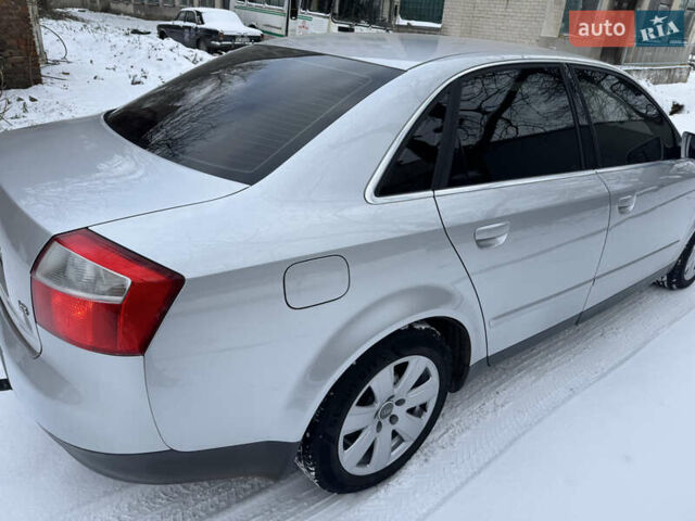 Сірий Ауді А4, об'ємом двигуна 1.6 л та пробігом 259 тис. км за 4500 $, фото 17 на Automoto.ua