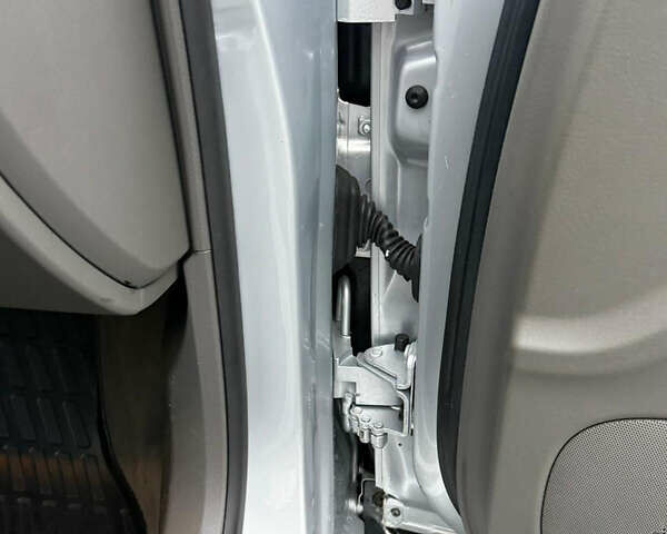 Серый Ауди А4, объемом двигателя 1.6 л и пробегом 207 тыс. км за 5999 $, фото 30 на Automoto.ua