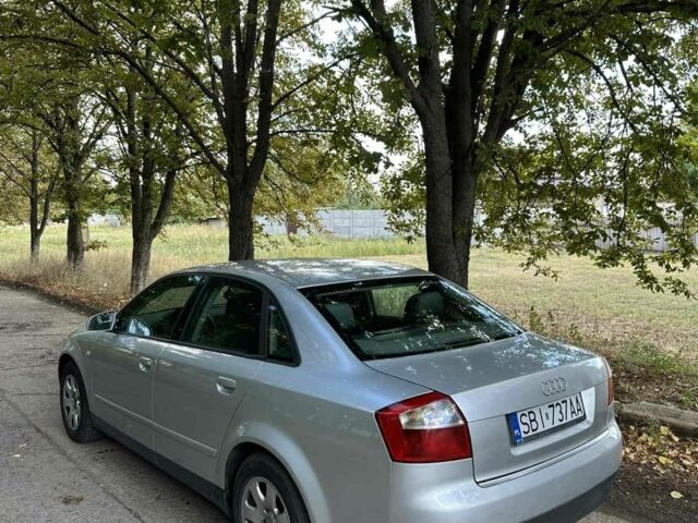 Сірий Ауді А4, об'ємом двигуна 1.9 л та пробігом 400 тис. км за 2750 $, фото 4 на Automoto.ua