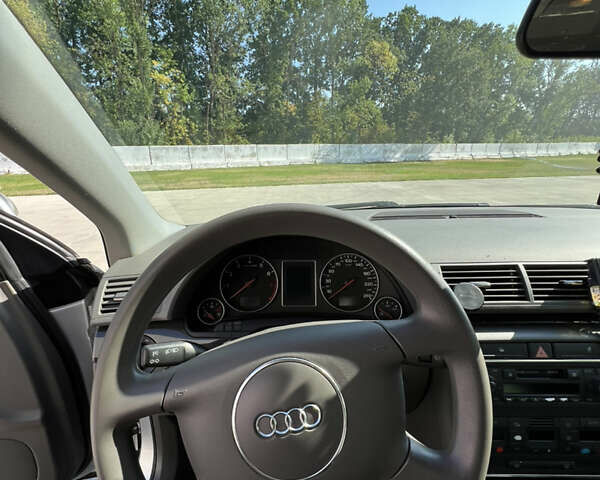 Серый Ауди А4, объемом двигателя 2 л и пробегом 270 тыс. км за 4700 $, фото 8 на Automoto.ua