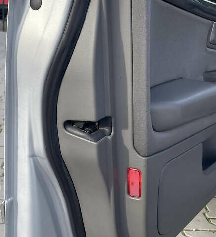 Сірий Ауді А4, об'ємом двигуна 1.6 л та пробігом 207 тис. км за 5999 $, фото 110 на Automoto.ua