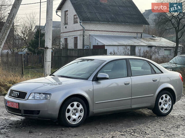 Серый Ауди А4, объемом двигателя 2 л и пробегом 221 тыс. км за 5800 $, фото 1 на Automoto.ua