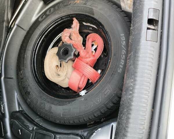 Сірий Ауді А4, об'ємом двигуна 2 л та пробігом 251 тис. км за 4800 $, фото 11 на Automoto.ua