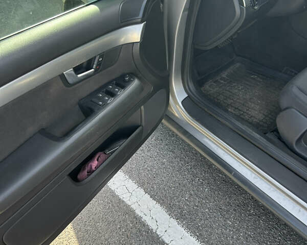 Серый Ауди А4, объемом двигателя 1.78 л и пробегом 309 тыс. км за 5500 $, фото 7 на Automoto.ua