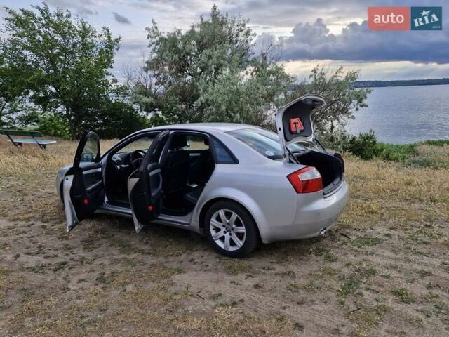 Серый Ауди А4, объемом двигателя 1.78 л и пробегом 200 тыс. км за 6300 $, фото 4 на Automoto.ua