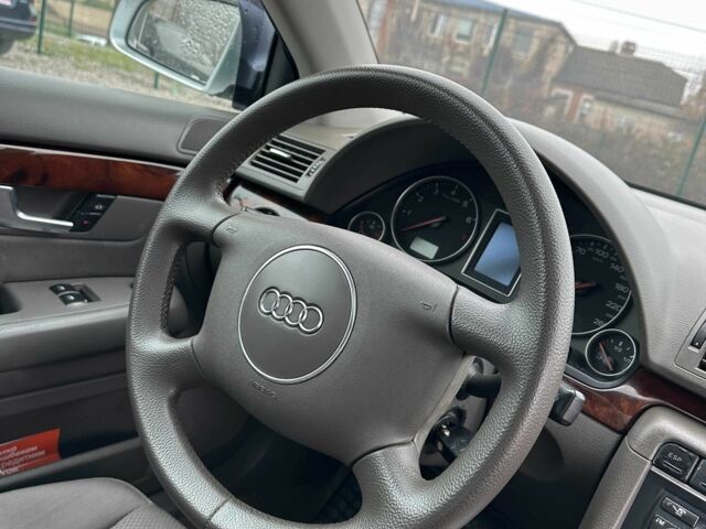 Сірий Ауді А4, об'ємом двигуна 2 л та пробігом 220 тис. км за 5350 $, фото 8 на Automoto.ua