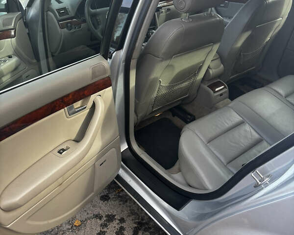 Серый Ауди А4, объемом двигателя 2.98 л и пробегом 211 тыс. км за 5200 $, фото 18 на Automoto.ua