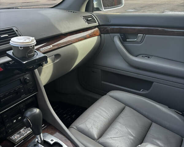 Серый Ауди А4, объемом двигателя 2.98 л и пробегом 211 тыс. км за 5200 $, фото 16 на Automoto.ua