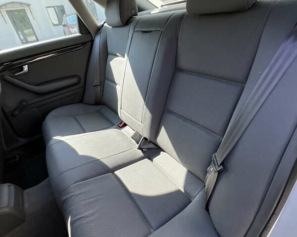 Серый Ауди А4, объемом двигателя 2 л и пробегом 270 тыс. км за 4700 $, фото 9 на Automoto.ua