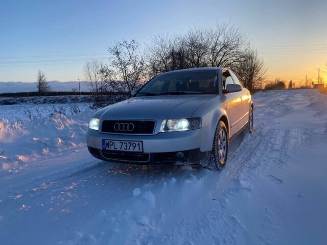 Сірий Ауді А4, об'ємом двигуна 2 л та пробігом 212 тис. км за 2450 $, фото 12 на Automoto.ua