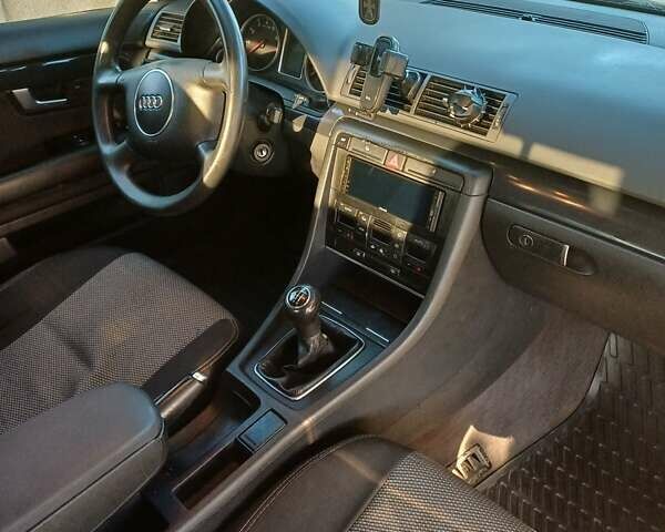 Сірий Ауді А4, об'ємом двигуна 1.6 л та пробігом 329 тис. км за 4500 $, фото 3 на Automoto.ua