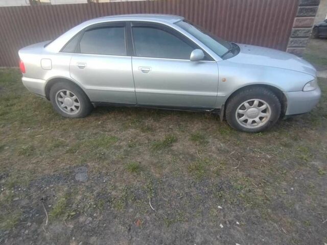 Ауді А4 2003 у Любешів на Automoto.ua Сірий Ауді А4, об'ємом двигуна 2.5 л та пробігом 350 тис. км за 1073 $, фото 1 на Automoto.ua