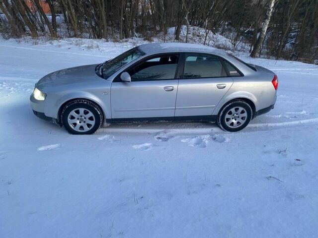 Сірий Ауді А4, об'ємом двигуна 2 л та пробігом 212 тис. км за 2450 $, фото 2 на Automoto.ua