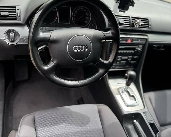 Сірий Ауді А4, об'ємом двигуна 1.98 л та пробігом 250 тис. км за 4700 $, фото 2 на Automoto.ua