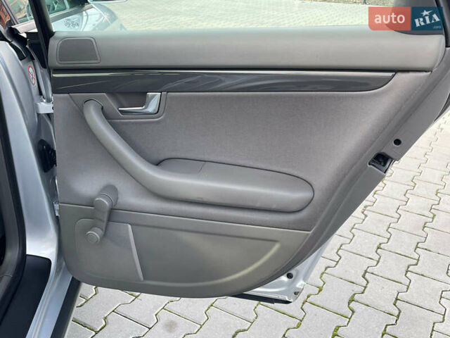 Сірий Ауді А4, об'ємом двигуна 1.6 л та пробігом 207 тис. км за 5999 $, фото 102 на Automoto.ua