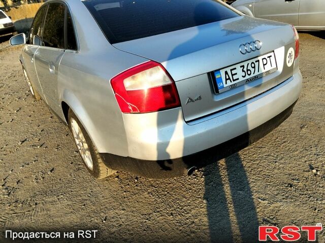 Сірий Ауді А4, об'ємом двигуна 2 л та пробігом 320 тис. км за 5200 $, фото 4 на Automoto.ua