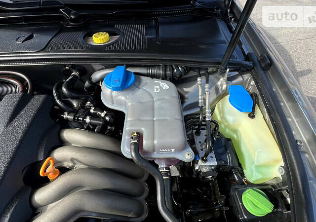 Сірий Ауді А4, об'ємом двигуна 1.6 л та пробігом 117 тис. км за 6900 $, фото 17 на Automoto.ua