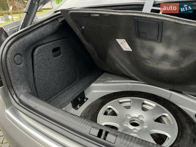 Серый Ауди А4, объемом двигателя 1.98 л и пробегом 280 тыс. км за 4350 $, фото 26 на Automoto.ua