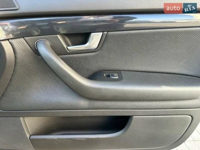 Сірий Ауді А4, об'ємом двигуна 1.8 л та пробігом 198 тис. км за 6790 $, фото 15 на Automoto.ua