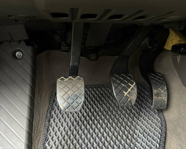 Серый Ауди А4, объемом двигателя 1.8 л и пробегом 230 тыс. км за 5850 $, фото 19 на Automoto.ua