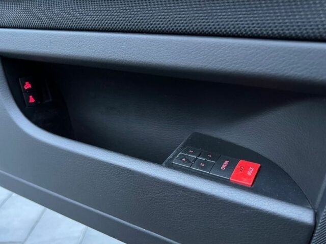 Сірий Ауді А4, об'ємом двигуна 0 л та пробігом 255 тис. км за 2000 $, фото 14 на Automoto.ua