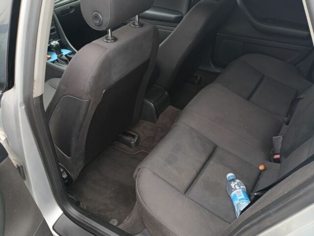 Сірий Ауді А4, об'ємом двигуна 2 л та пробігом 406 тис. км за 3400 $, фото 1 на Automoto.ua