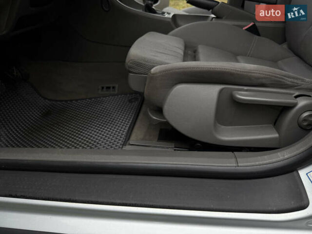Серый Ауди А4, объемом двигателя 1.8 л и пробегом 230 тыс. км за 5850 $, фото 24 на Automoto.ua