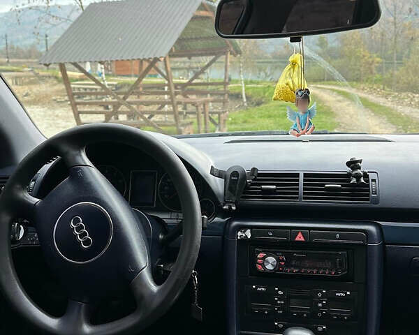 Серый Ауди А4, объемом двигателя 2 л и пробегом 227 тыс. км за 4500 $, фото 6 на Automoto.ua