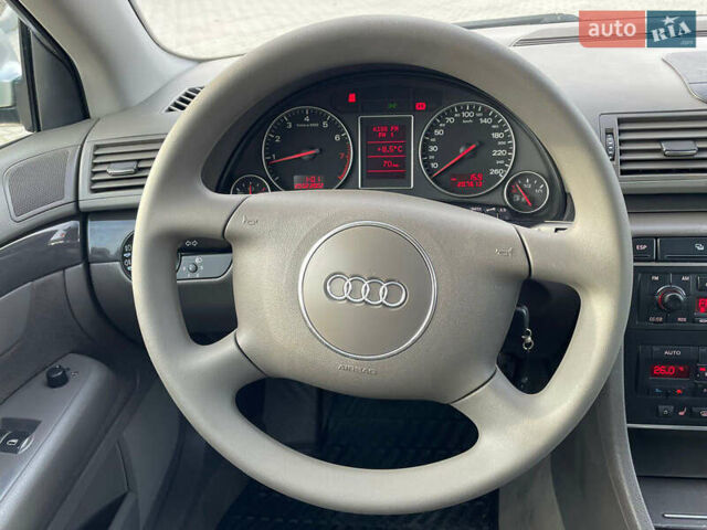 Сірий Ауді А4, об'ємом двигуна 1.6 л та пробігом 207 тис. км за 5999 $, фото 40 на Automoto.ua