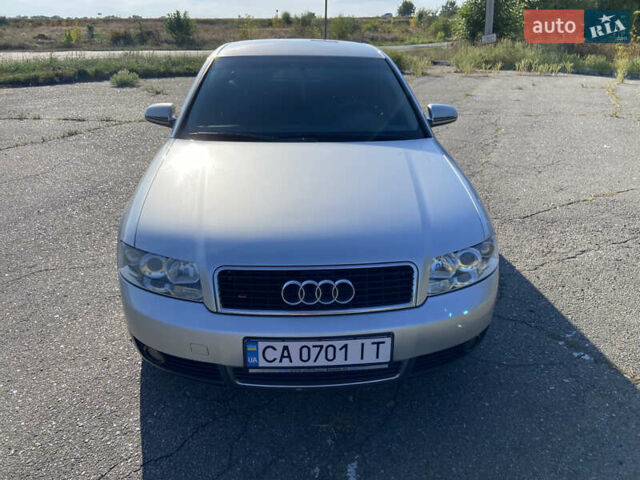 Серый Ауди А4, объемом двигателя 1.6 л и пробегом 252 тыс. км за 5700 $, фото 1 на Automoto.ua