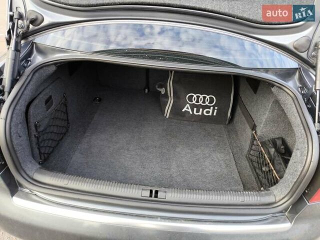 Сірий Ауді А4, об'ємом двигуна 2 л та пробігом 251 тис. км за 4800 $, фото 9 на Automoto.ua