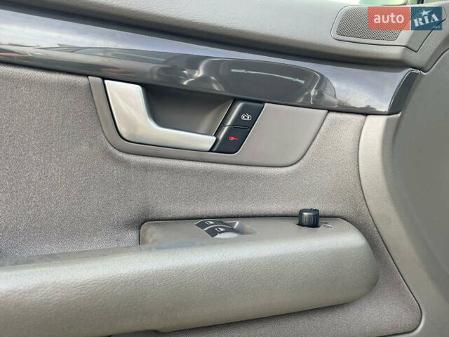 Серый Ауди А4, объемом двигателя 1.6 л и пробегом 207 тыс. км за 5999 $, фото 116 на Automoto.ua