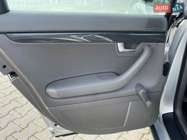 Сірий Ауді А4, об'ємом двигуна 1.6 л та пробігом 207 тис. км за 5999 $, фото 117 на Automoto.ua