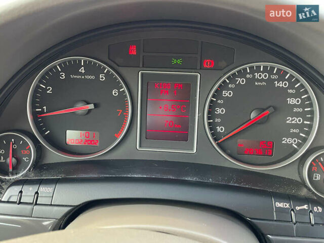 Сірий Ауді А4, об'ємом двигуна 1.6 л та пробігом 207 тис. км за 5999 $, фото 21 на Automoto.ua